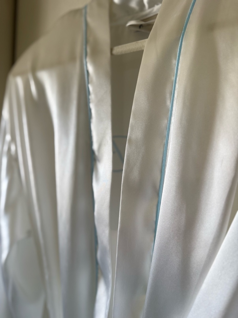 White Satin 'The Bride' Embroidered Robe In Bloom bridal wedding getting ready - Picture 4 of 8